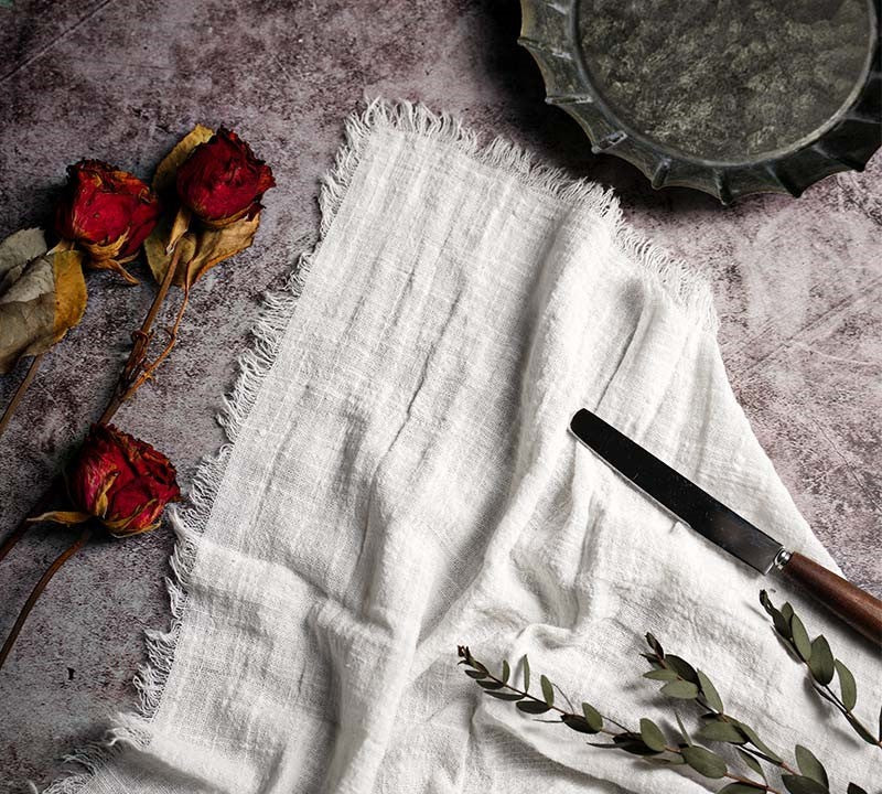Dried Roses And Farmhouse Table Accents With White Tone Pure Cotton Thin Cloth Rustic Napkin
