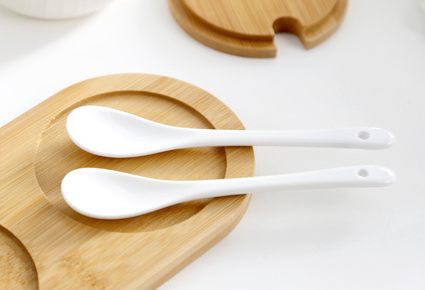 Organic Seaside Style Ceramic Spoons On Wood Tray