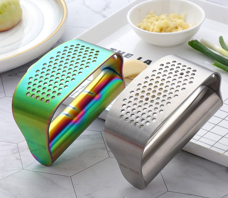 Stylish Stainless Steel Curved Garlic Rocker Presses In Iridescent And Silver