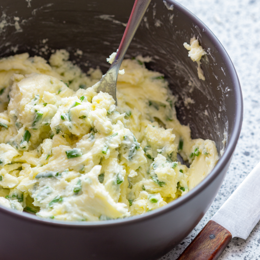 Bowl Of Mashed Potatoes With Chives Organic Herbs From Terra Powders